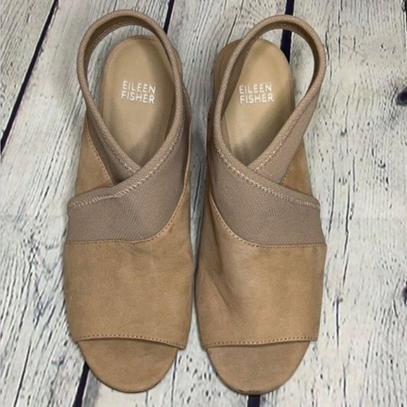 Eileen Fisher Luca Sandal in Latte Size 7.5 Suede
In Color Nude Block Heel NWOB - Picture 2 of 8
